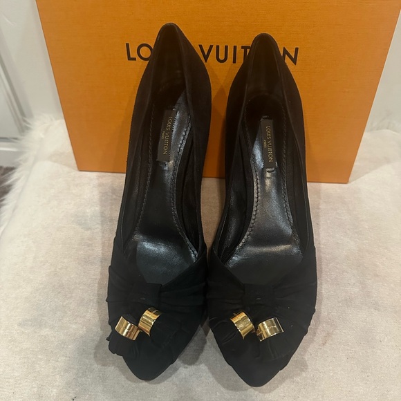 Louis Vuitton heels - Picture 2 of 12